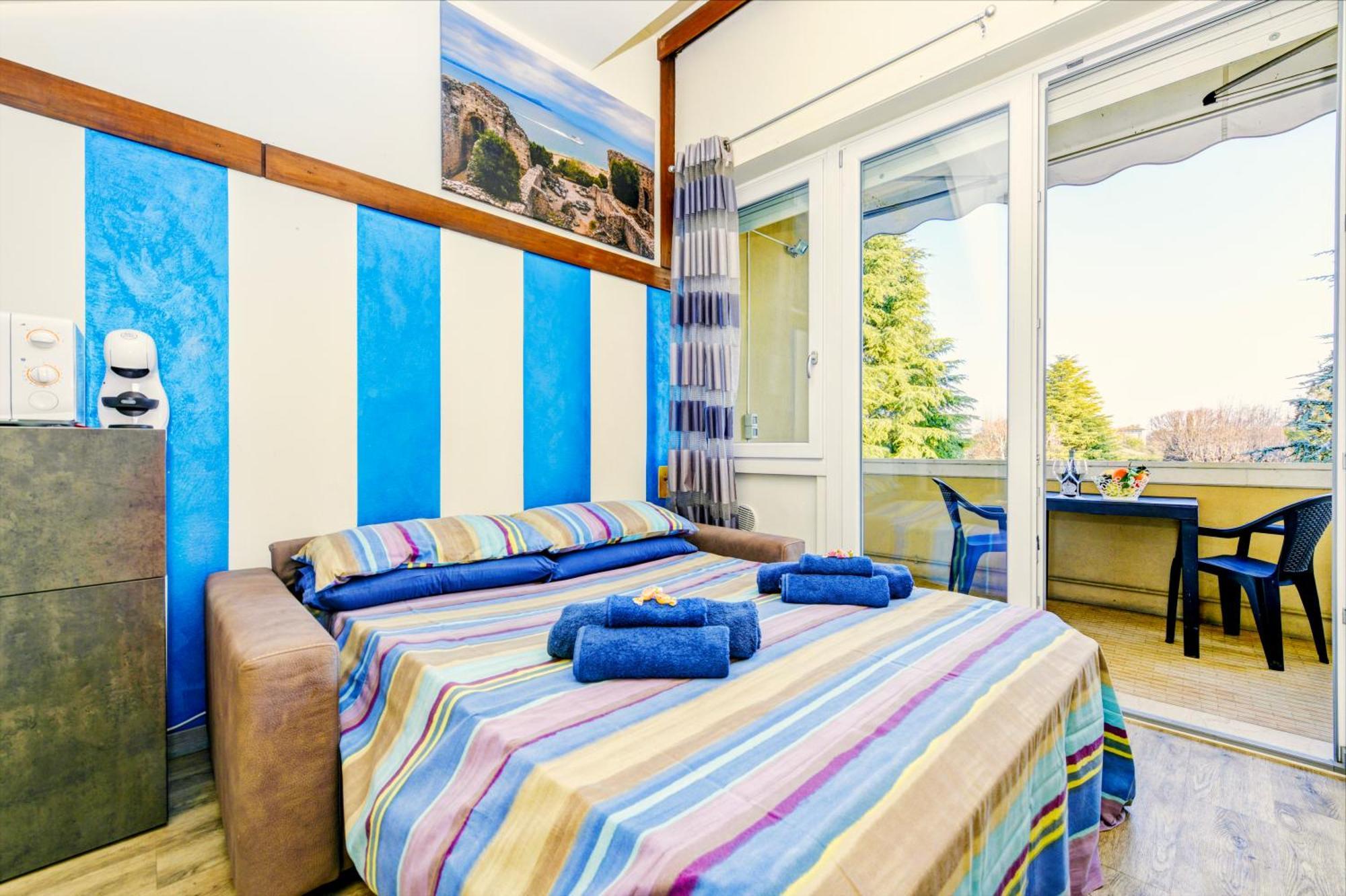 The Riva Apartment Сирмионе Екстериор снимка
