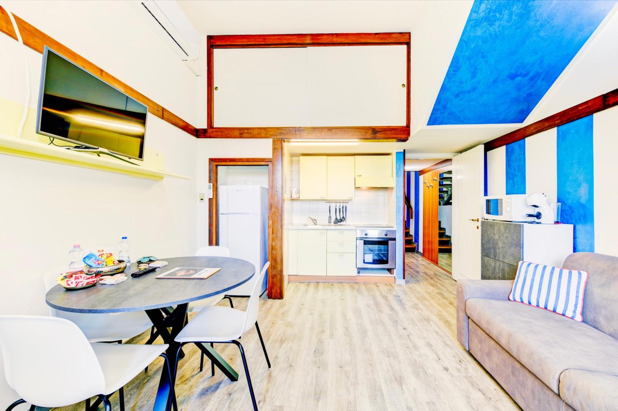 The Riva Apartment Сирмионе Екстериор снимка
